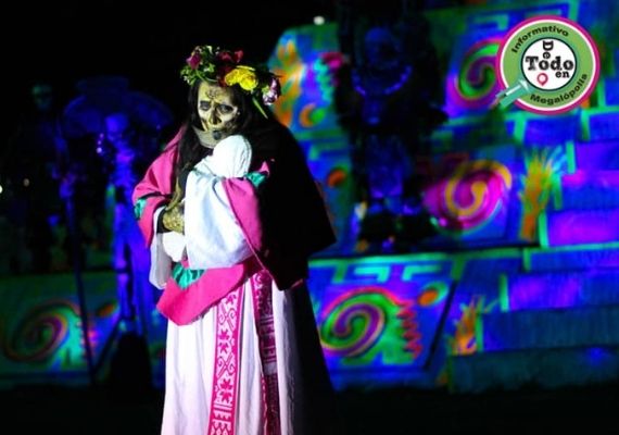 La Llorona De Xochimilco Honra A Sus Muertos De Covid 19 Informativo Detodoen Megalopolis 11